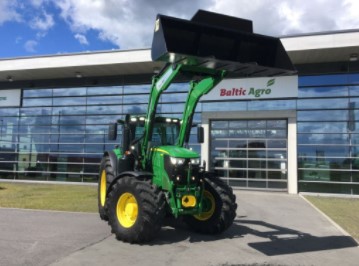 Rendi traktor John Deere 6215R